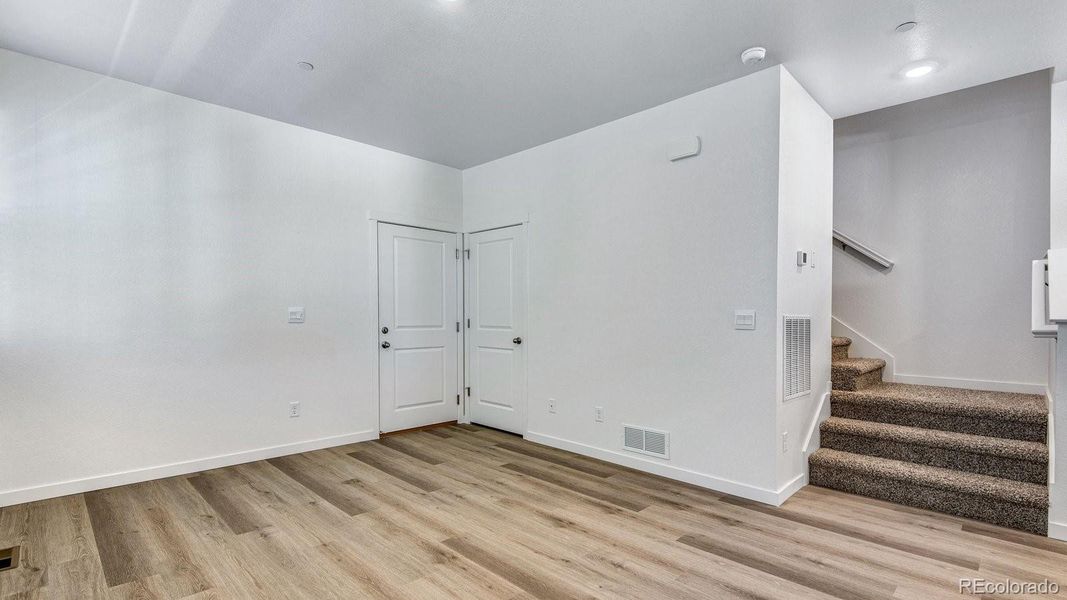 Spacious, unfurnished interior of a new home in Arcadia, Denver (Image 22).