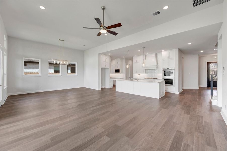 Spacious, unfurnished interior of a new home in Jordan Ranch - Premier Collection, Fulshear (Image 24).