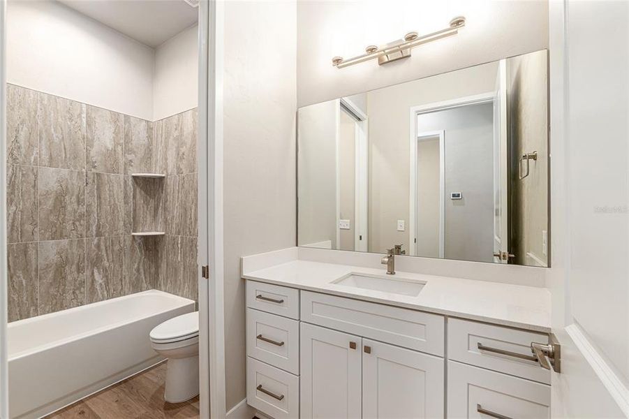 Furnished interior view inside a new home in Fairway Pointe at West End, Newberry (Image 6). Furnished interior view inside a new home in Fairway Pointe at West End, Newberry (Image 6).