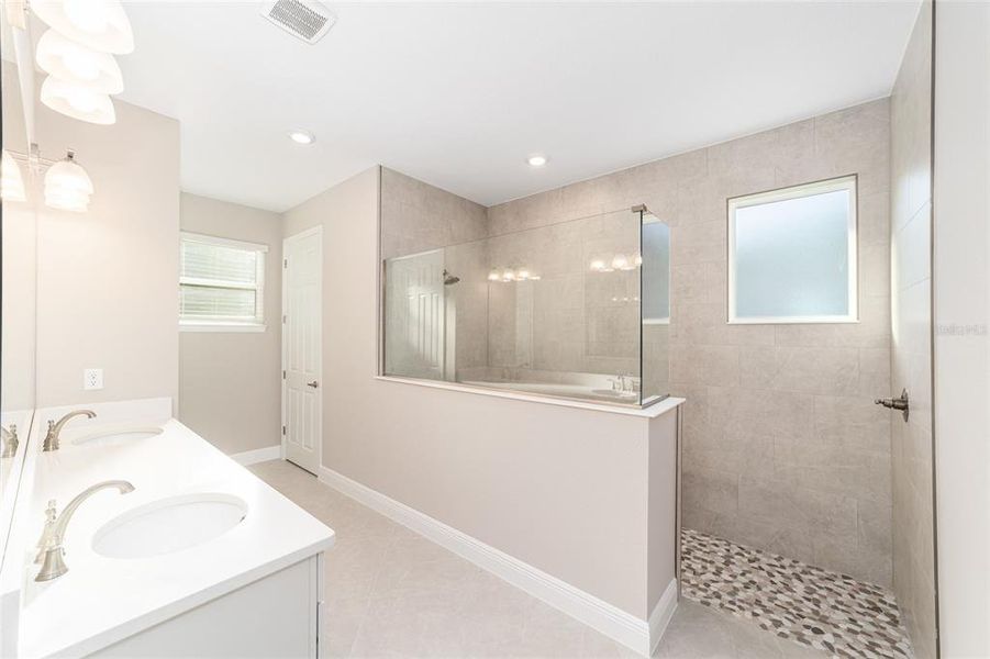 Furnished interior view inside a new home in , Ocala (Image 11).