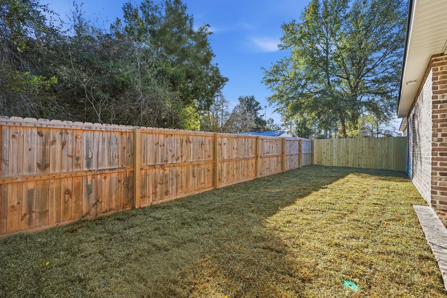 Exterior details and patio area of a home in , Crestview (Image 25).