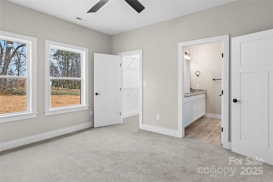 Spacious, unfurnished interior of a new home in , Winston-Salem (Image 12).