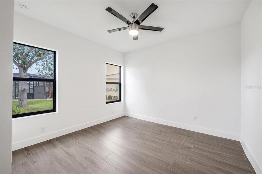 Spacious, unfurnished interior of a new home in , Punta Gorda (Image 36).