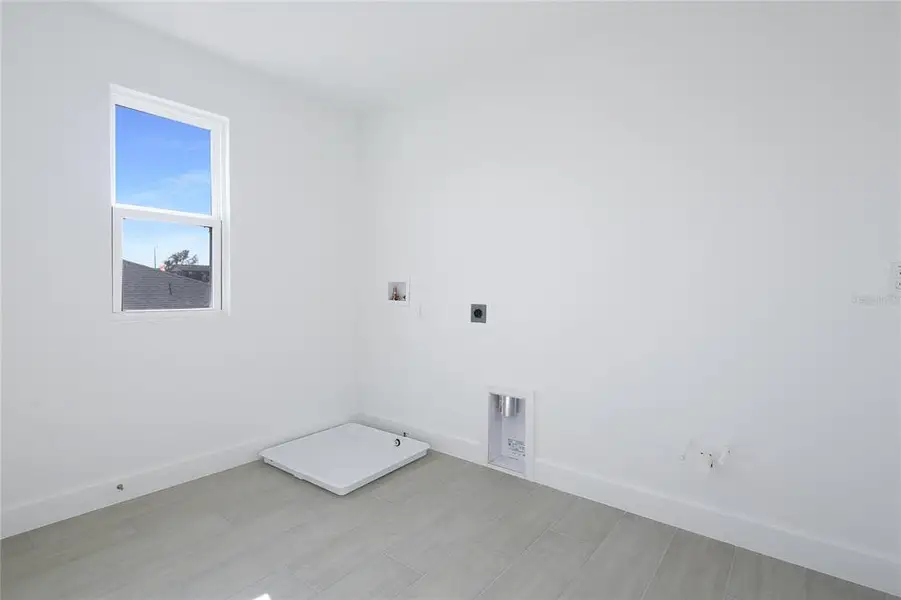 Spacious, unfurnished interior of a new home in , Tavares (Image 20). Spacious, unfurnished interior of a new home in , Tavares (Image 20).