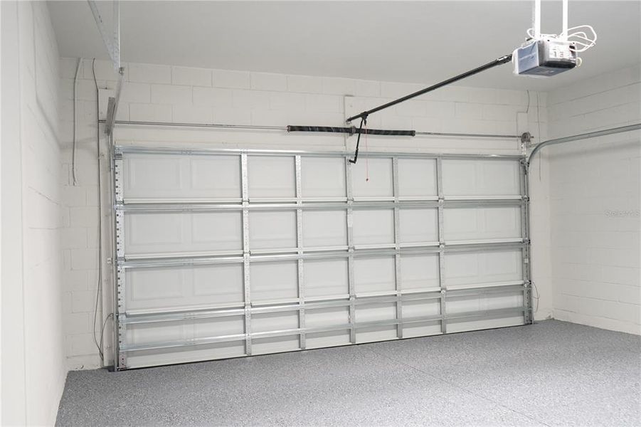 Spacious, unfurnished interior of a new home in , Ocala (Image 20).