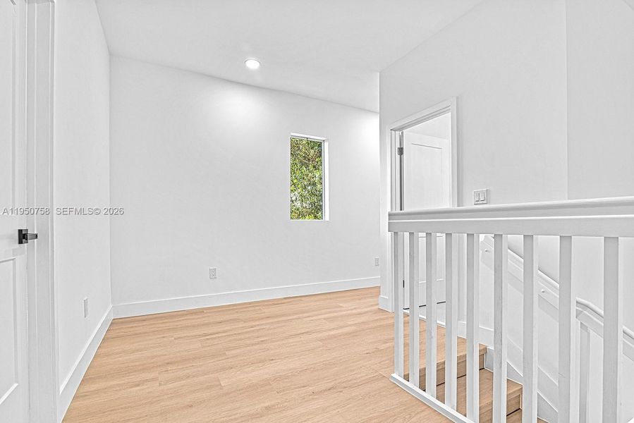 Spacious, unfurnished interior of a new home in , Miami (Image 28).