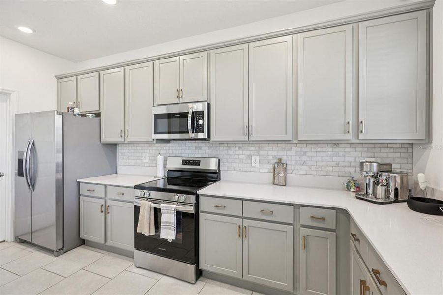 Furnished interior view inside a new home in , Apopka (Image 13).