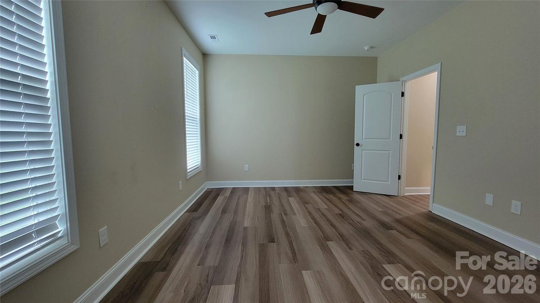 Spacious, unfurnished interior of a new home in , Gold Hill (Image 37).