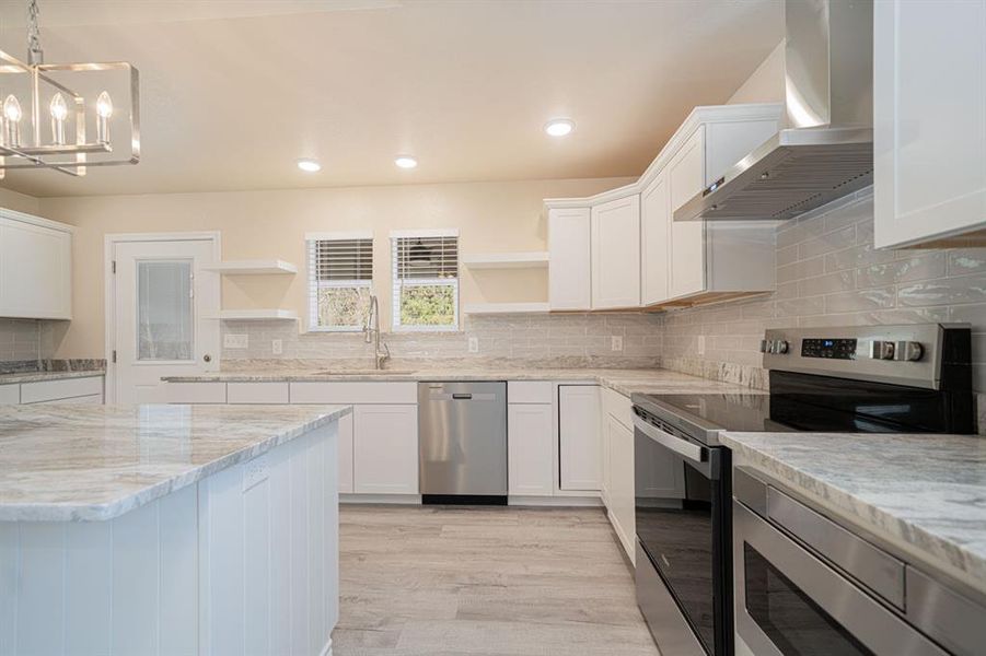 Furnished interior view inside a new home in , Mount Vernon (Image 7).