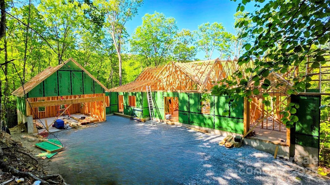 Front exterior of a new home in , Sapphire, NC, highlighting curb appeal (Image 10). Front exterior of a new home in , Sapphire, NC, highlighting curb appeal (Image 10).