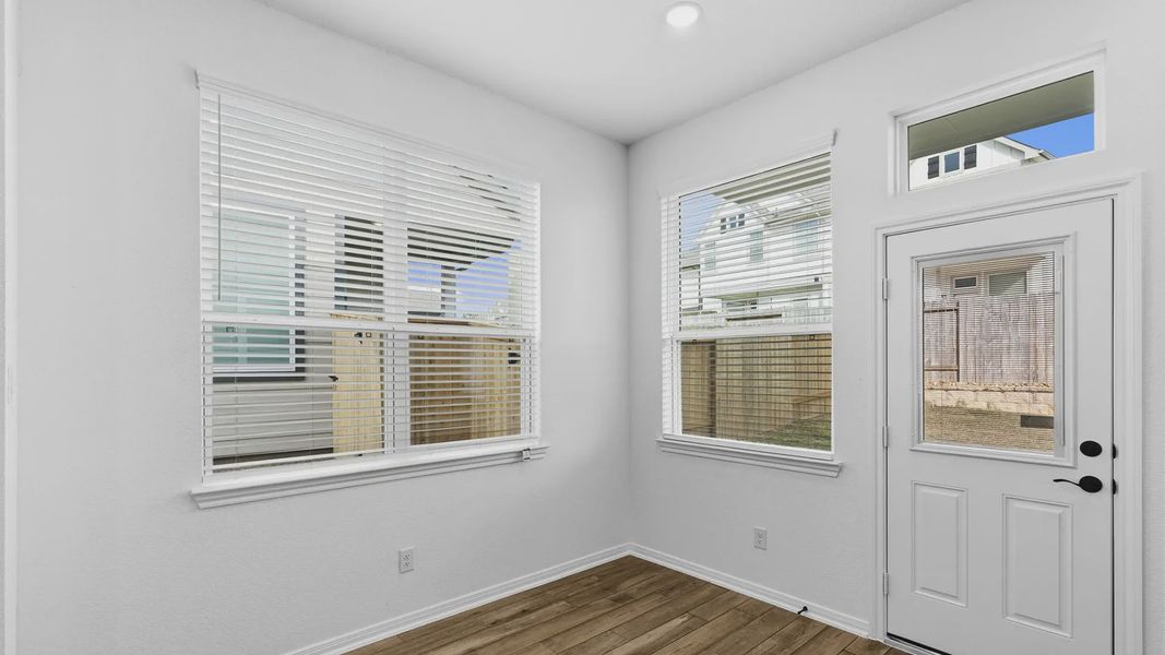Spacious, unfurnished interior of a new home in Woodforest, Montgomery (Image 14).