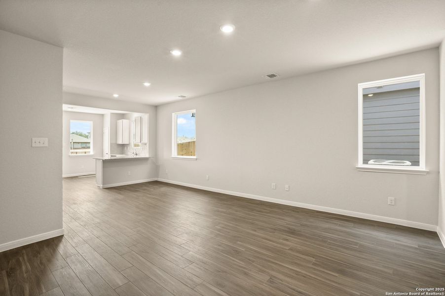 Spacious, unfurnished interior of a new home in Abbott Place, St. Hedwig (Image 14).