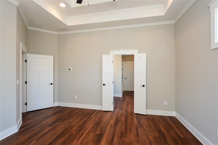 Spacious, unfurnished interior of a new home in , Jasper (Image 14).