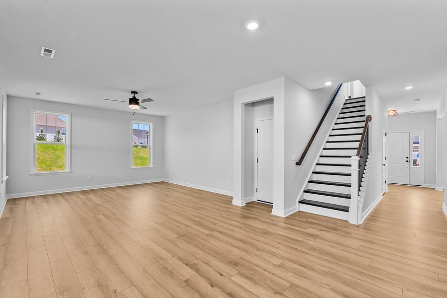 Image 38 of a home in Hanes Lake.