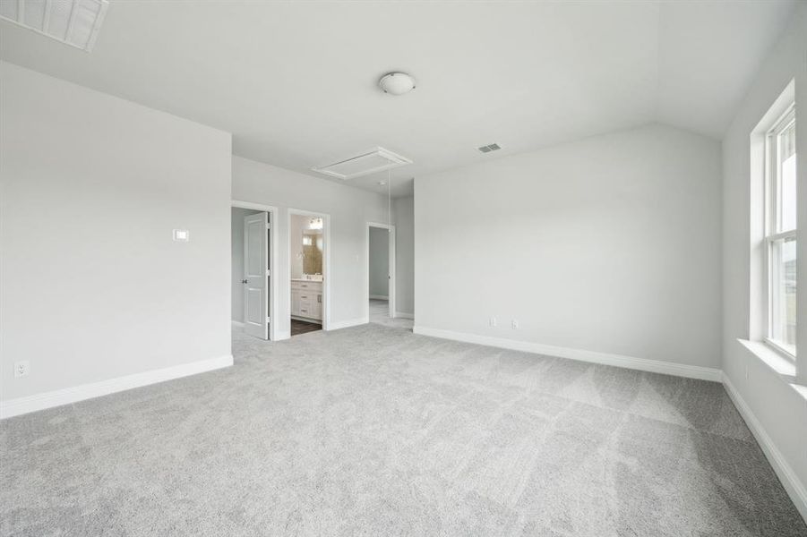 Spacious, unfurnished interior of a new home in Bellagio, Forney (Image 10).