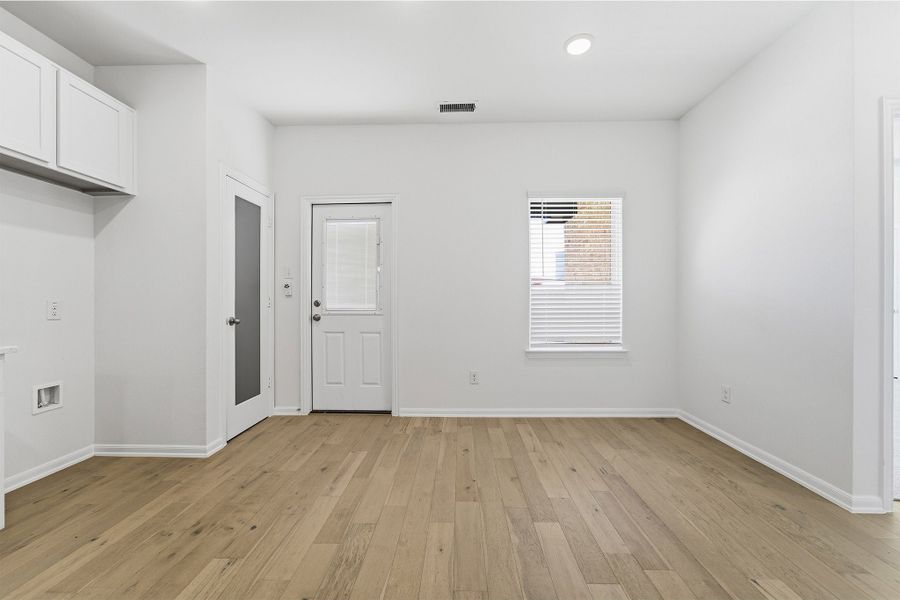 Spacious, unfurnished interior of a new home in Pebblebrook, Sherman (Image 24).