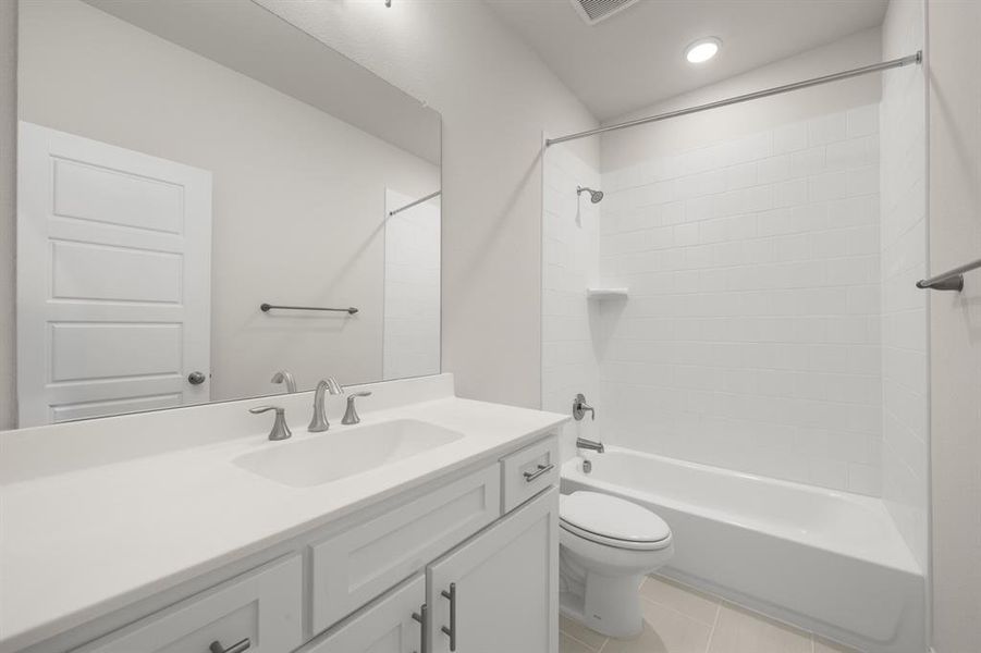 2300 KNapp- Bathroom-3