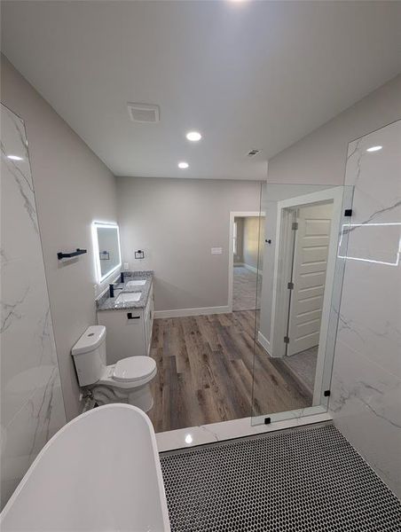 Furnished interior view inside a new home in , Dallas (Image 6).