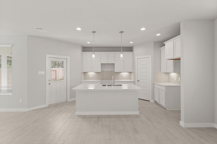 Spacious, unfurnished interior of a new home in Cypresswood Landing, Humble (Image 13).