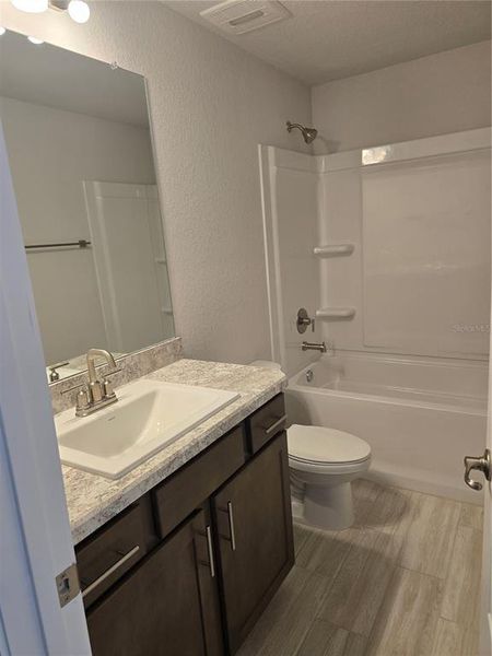 Furnished interior view inside a new home in Sugarmill Woods, Homosassa (Image 6).