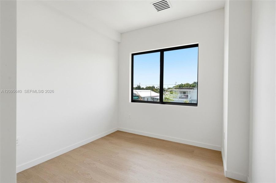 Spacious, unfurnished interior of a new home in , Miami (Image 20).