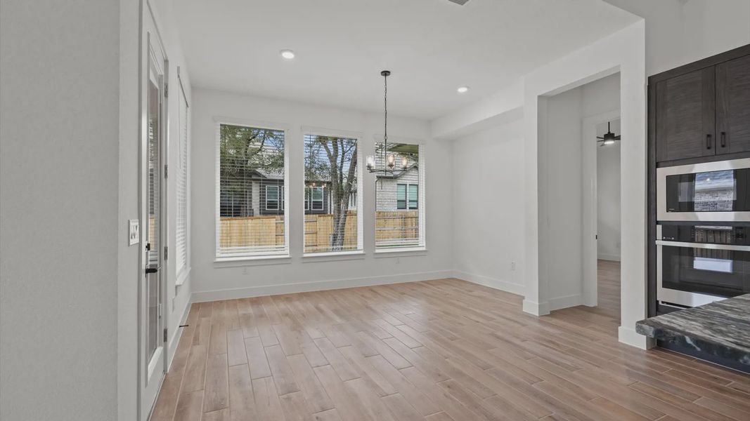 Spacious, unfurnished interior of a new home in 6 Creeks, Kyle (Image 16).