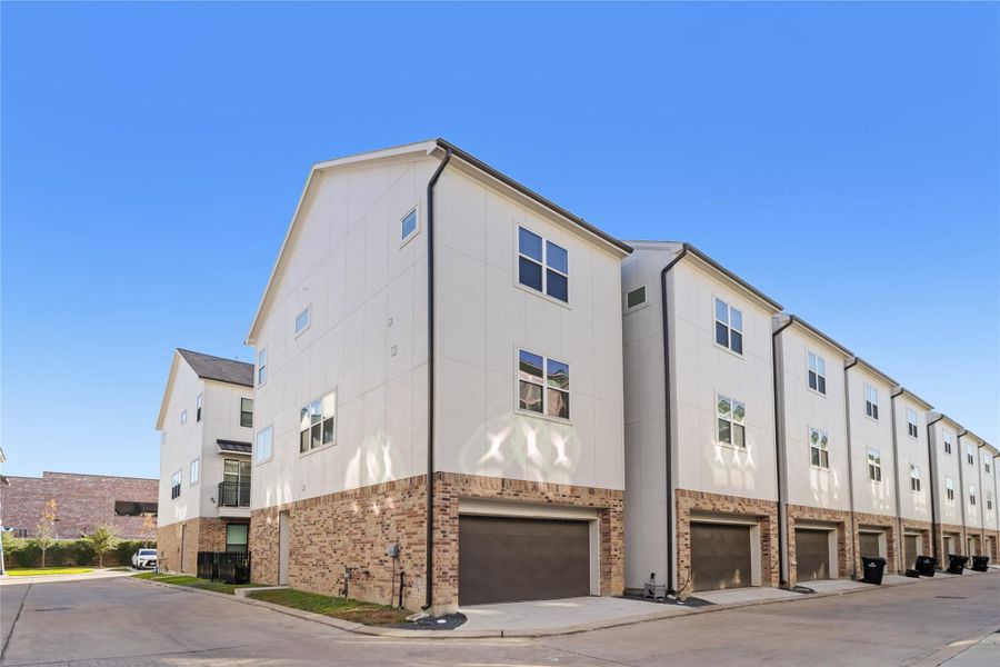 Image 29 of a home in .