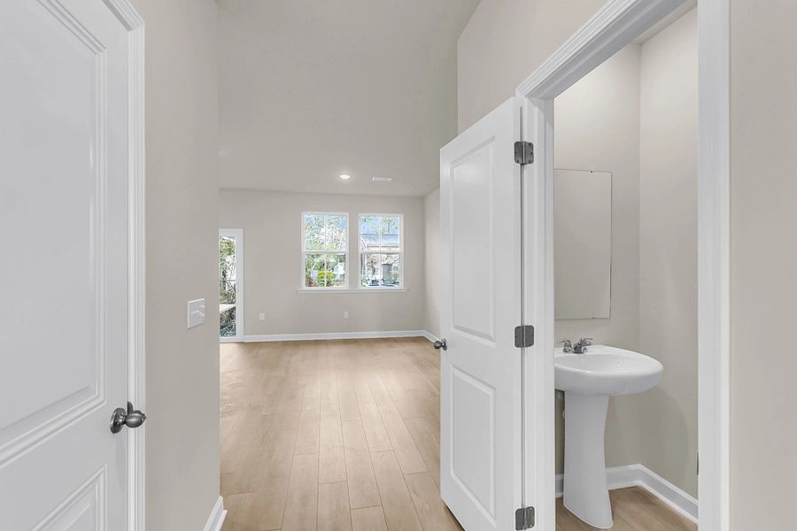 Spacious, unfurnished interior of a new home in Windward Village, Summerville (Image 11).
