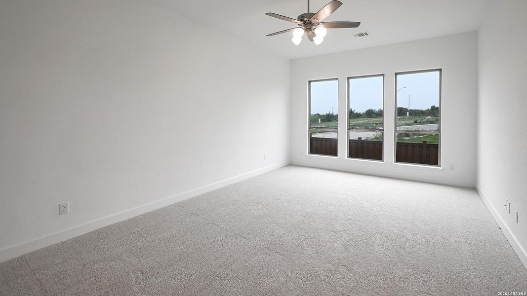 Spacious, unfurnished interior of a new home in Mayfair, New Braunfels (Image 17).