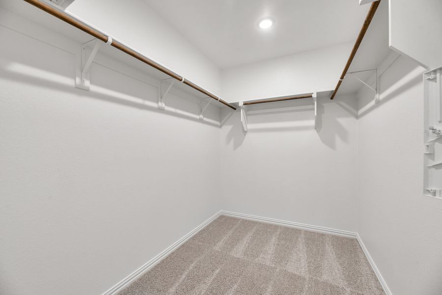 Spacious, unfurnished interior of a new home in Aero Vista, Caddo Mills (Image 41).