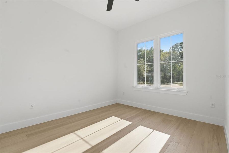 Spacious, unfurnished interior of a new home in , Orlando (Image 23).