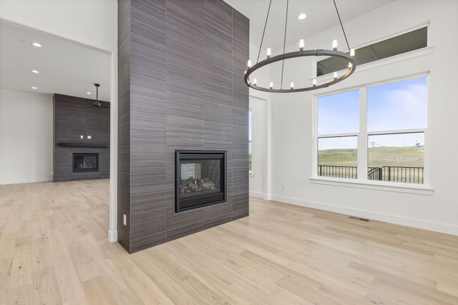 1727 Abundance - Dining Area