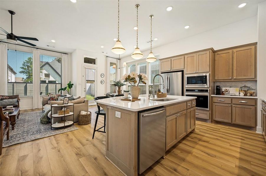 Bright and spacious kitchen