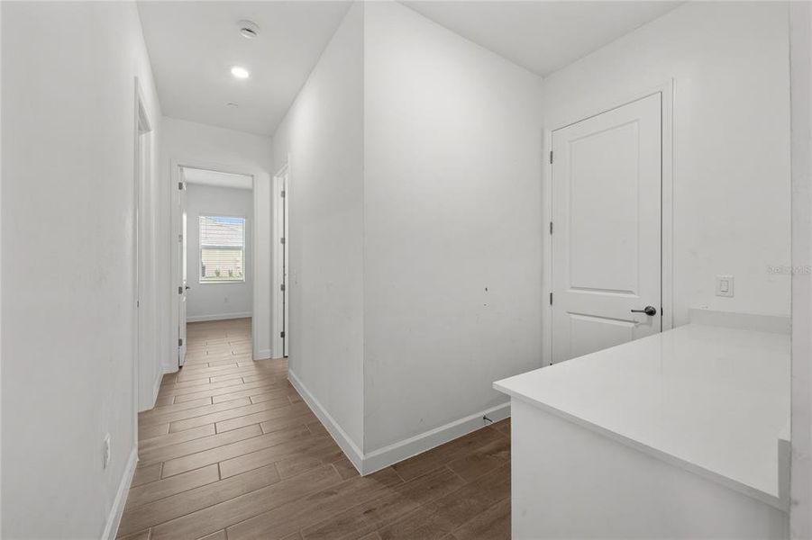 Spacious, unfurnished interior of a new home in Calusa Country Club, Lakewood Ranch (Image 23).