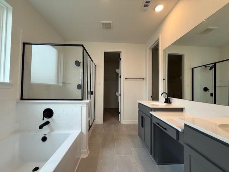 Furnished interior view inside a new home in Blue Heron Estates, Mont Belvieu (Image 8).