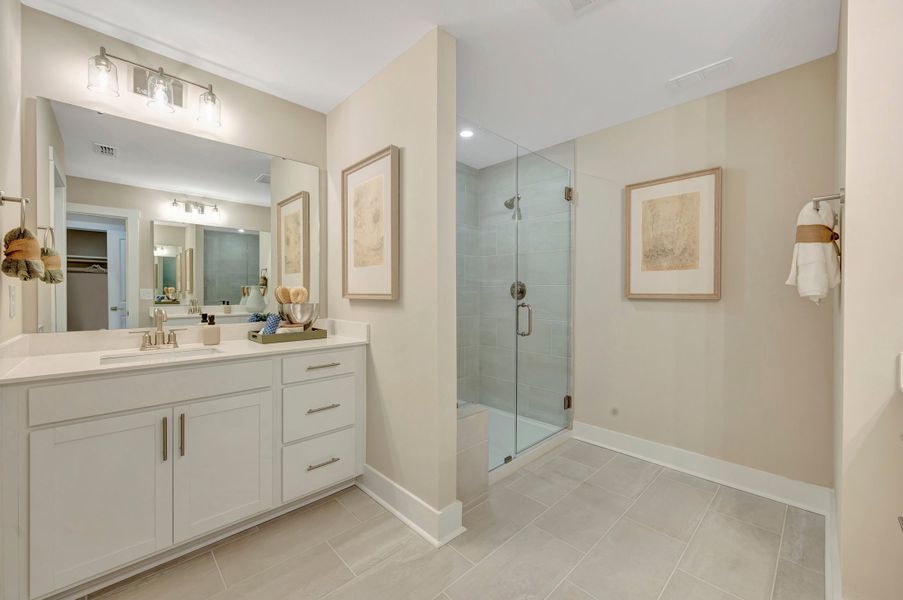 Representative furnished interior of a home built from the Maxwell by Beazer Homes in Roberts Crossing, Cary (Image 9).