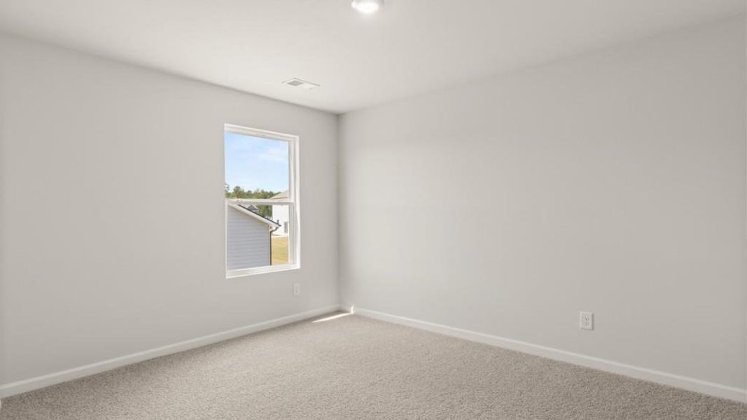 Spacious, unfurnished interior of a new home in Fairway 17 at Mirror Lake, Villa Rica (Image 30).