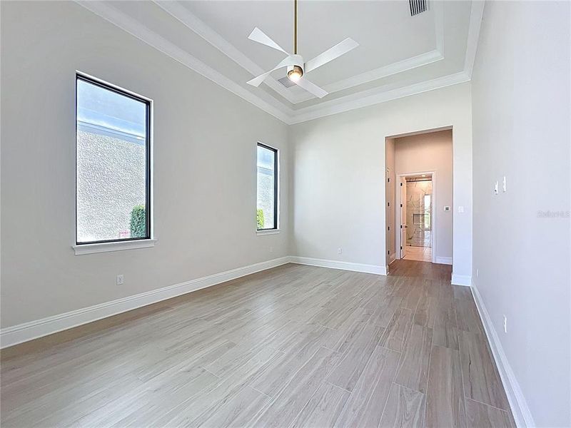 Spacious, unfurnished interior of a new home in , Reunion (Image 22).