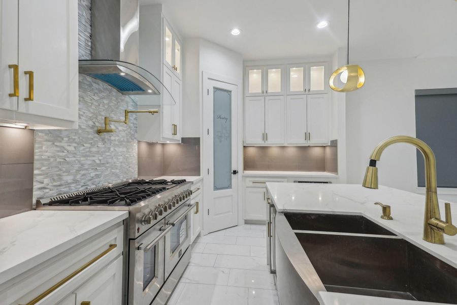 Image 3 of a home in . Image 3 of a home in .