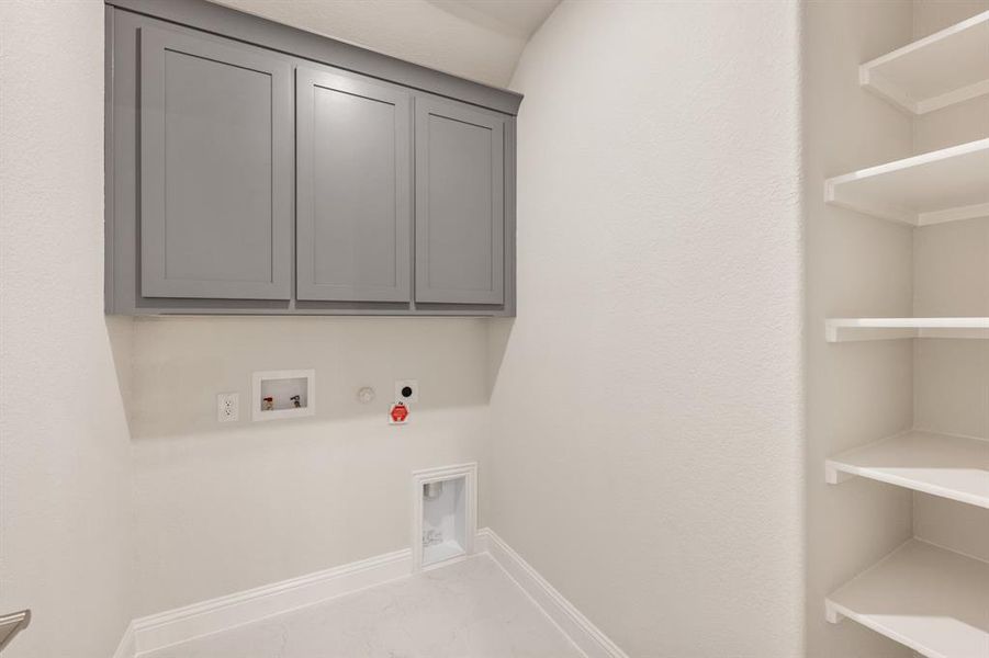 Spacious, unfurnished interior of a new home in Triple Diamond Ranch, Mansfield (Image 39).