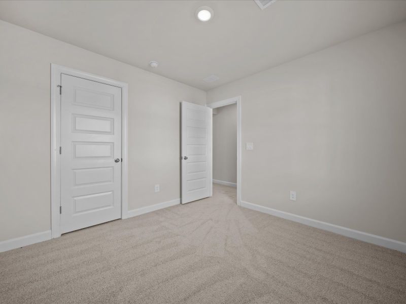 Spacious, unfurnished interior of a new home in Cedar Shoals – Heritage Collection, Piedmont (Image 20).