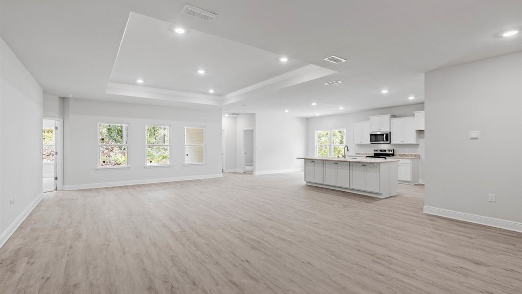 Spacious, unfurnished interior of a new home in Greystone, Crawfordville (Image 18).