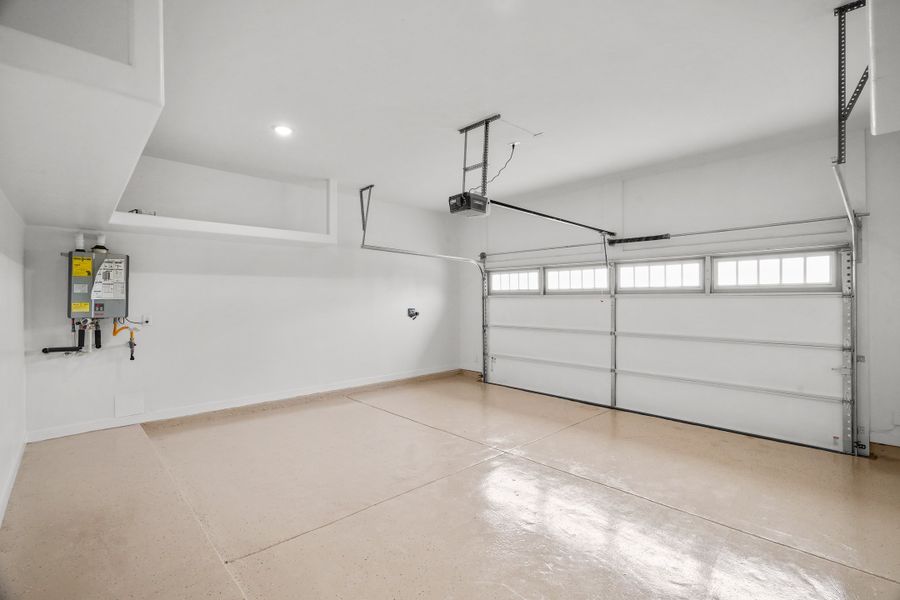Representative unfurnished interior of a home built from the Scottsdale by LEH. Homes in Painted Sky, El Paso (Image 70). Representative unfurnished interior of a home built from the Scottsdale by LEH. Homes in Painted Sky, El Paso (Image 70).