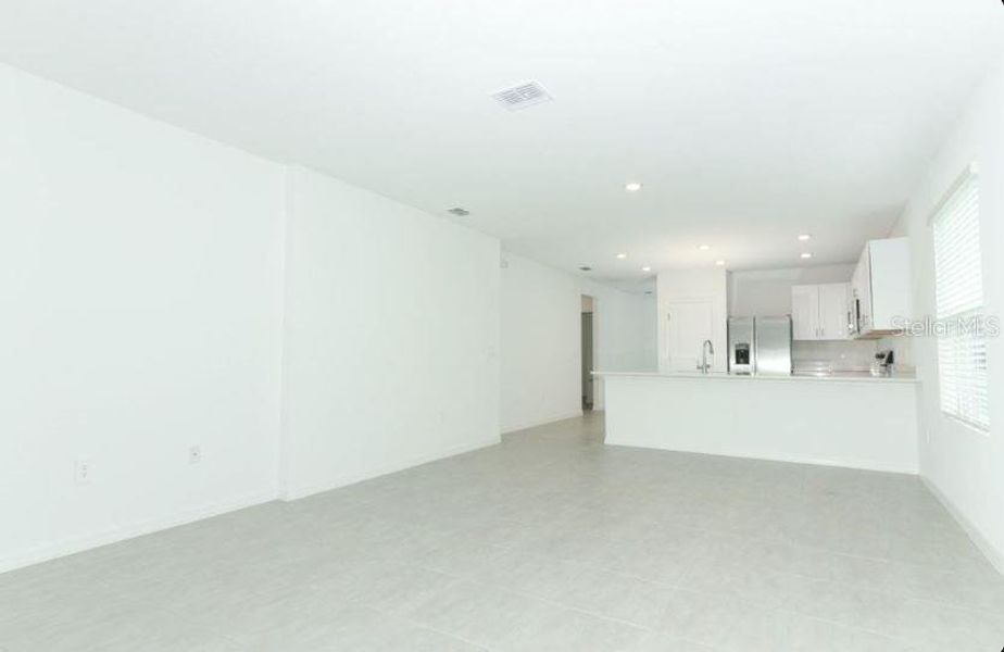 Spacious, unfurnished interior of a new home in Marion Creek, Haines City (Image 12). Spacious, unfurnished interior of a new home in Marion Creek, Haines City (Image 12).