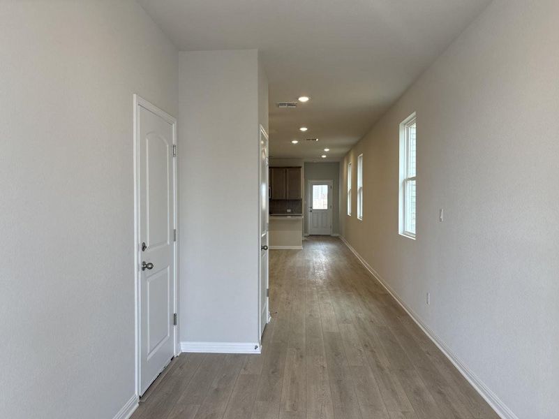 Spacious, unfurnished interior of a new home in La Cima, San Marcos (Image 13).