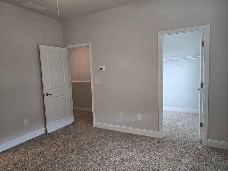 Spacious, unfurnished interior of a new home in Morning Creek Forest, College Park (Image 13).