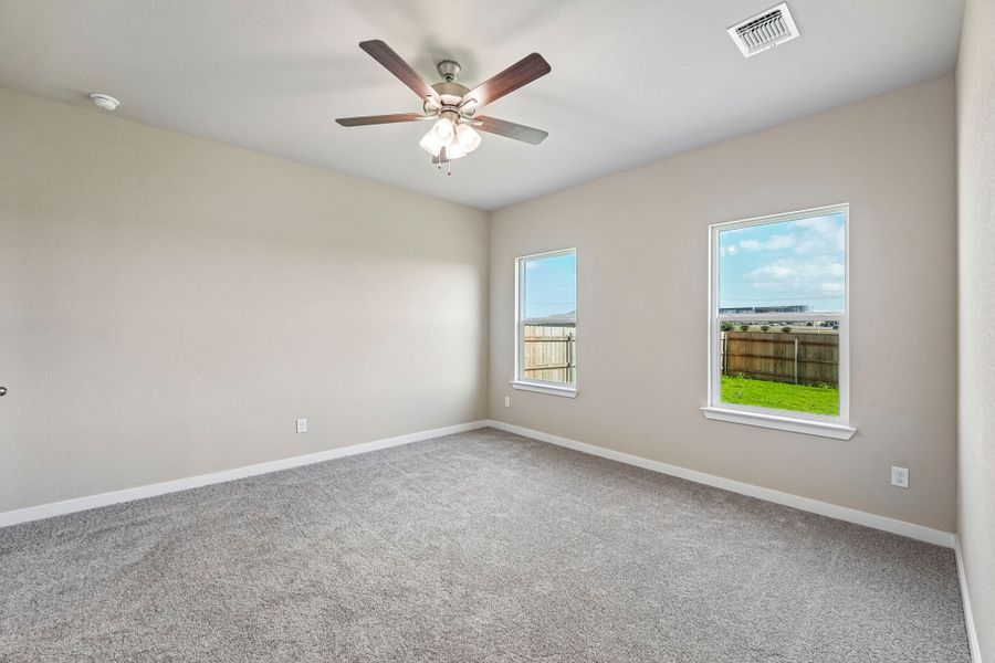 Spacious, unfurnished interior of a new home in Hillside Village, Temple (Image 13).