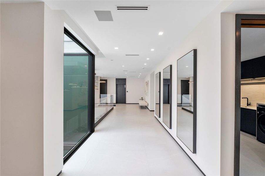 Spacious, unfurnished interior of a new home in , Boca Raton (Image 18).