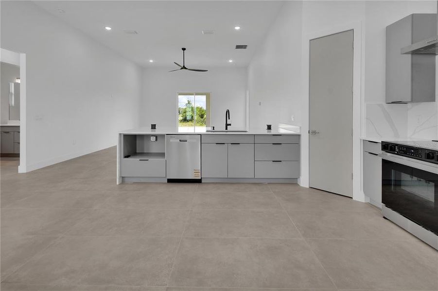 Furnished interior view inside a new home in , Deland (Image 6).