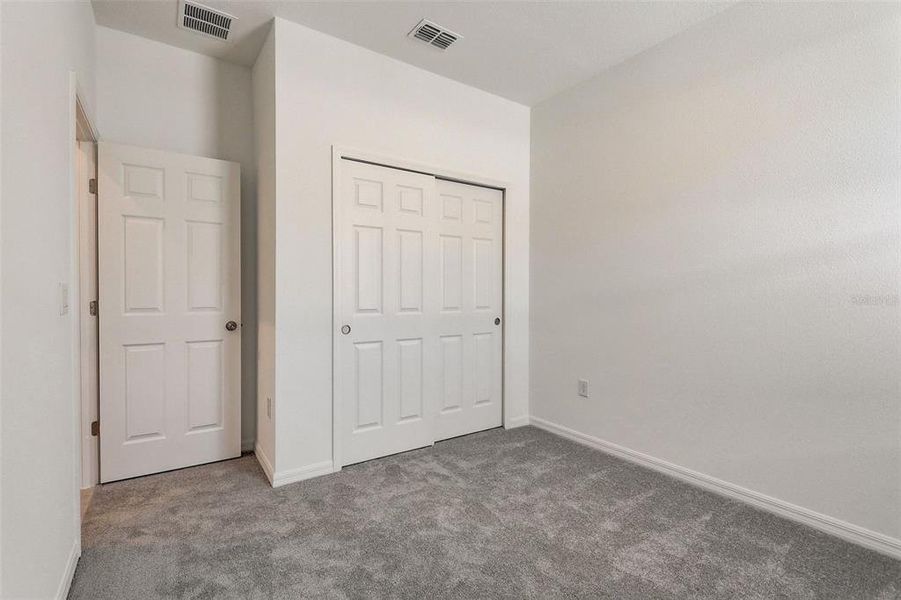 Spacious, unfurnished interior of a new home in Sunset Lakes Estates, Mascotte (Image 22).